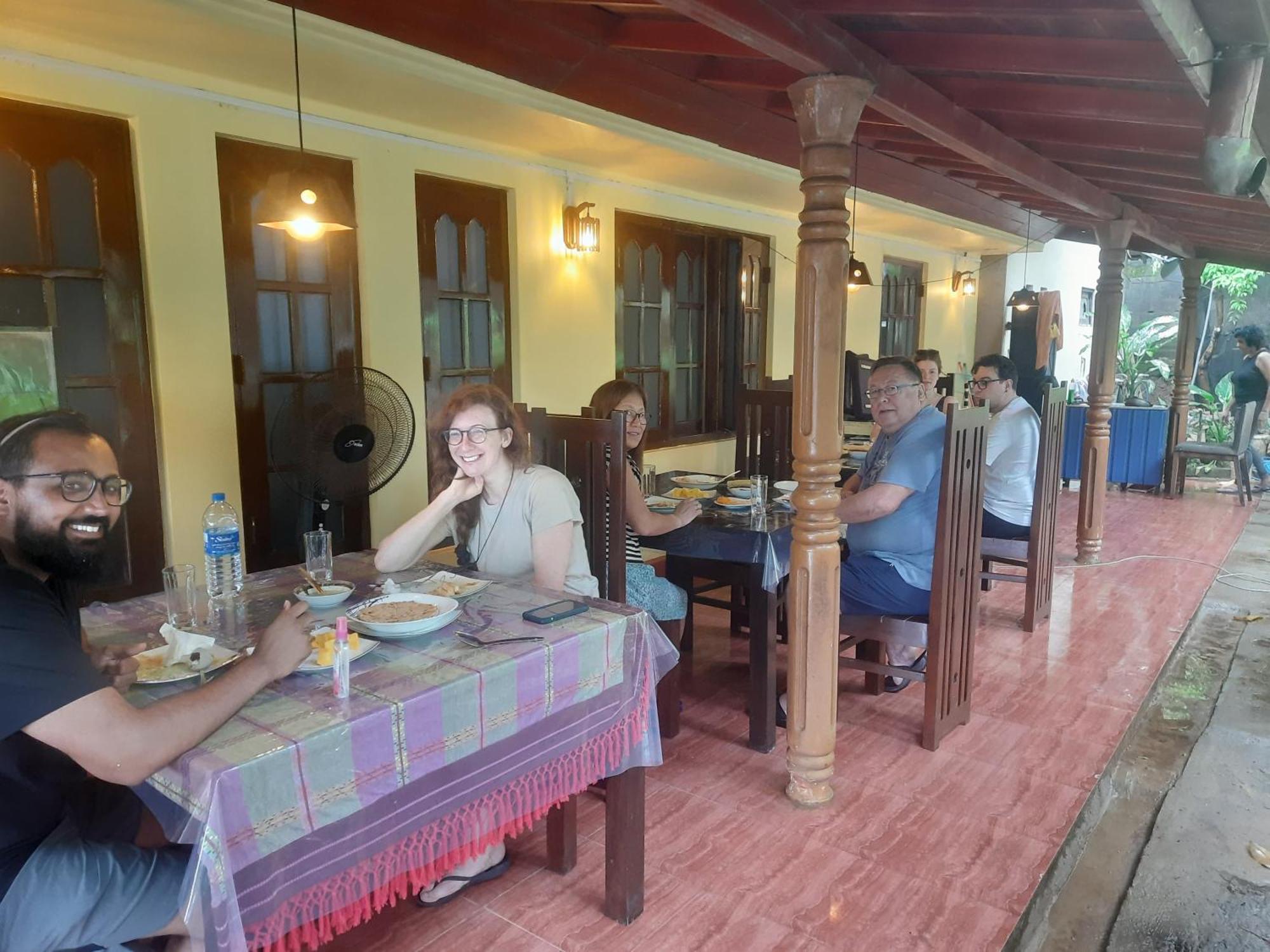 Sea Bay Inn Tangalle Buitenkant foto